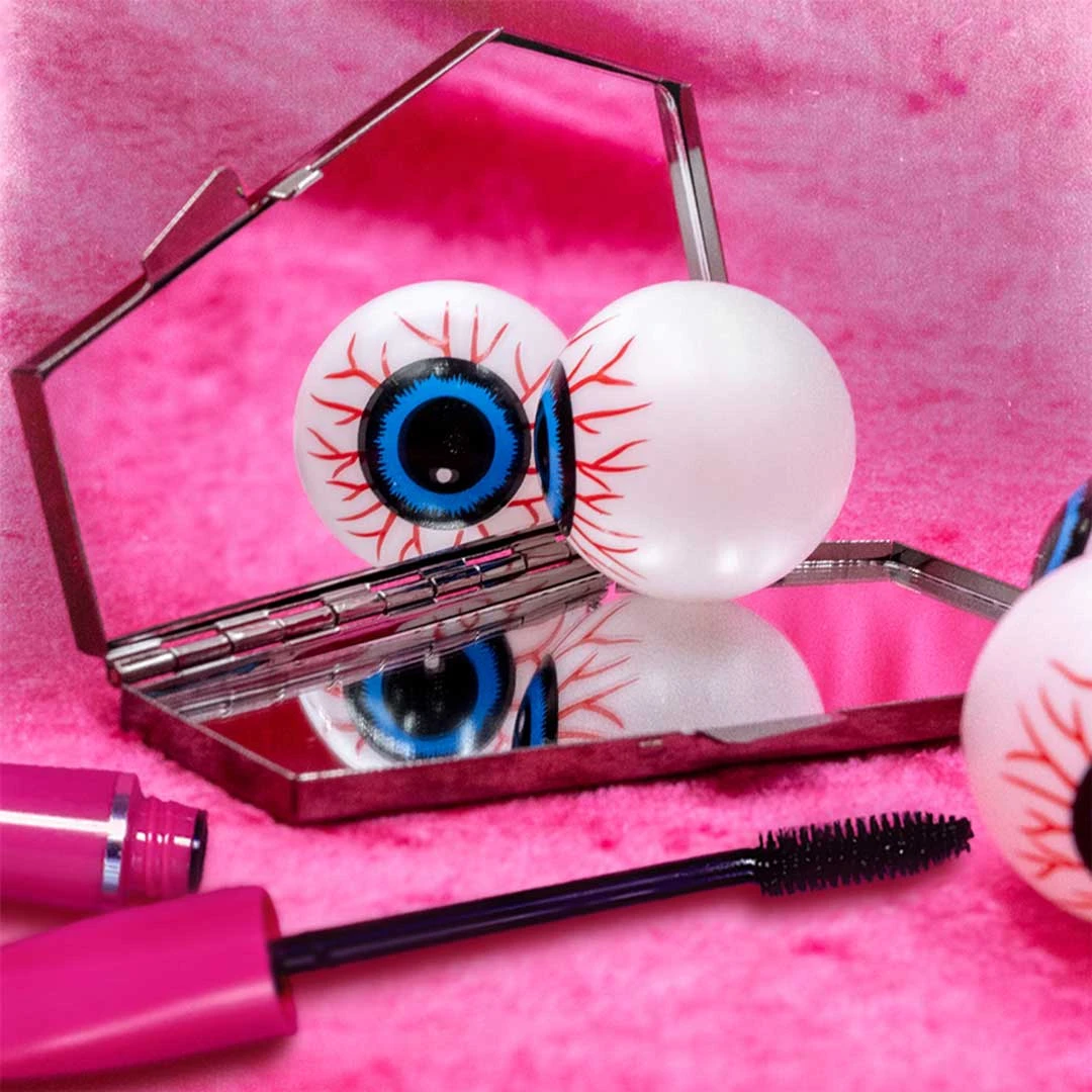 Creature Girl Glitter Coffin Compact 5 Creature Girl Glitter Coffin Compact - Image 5