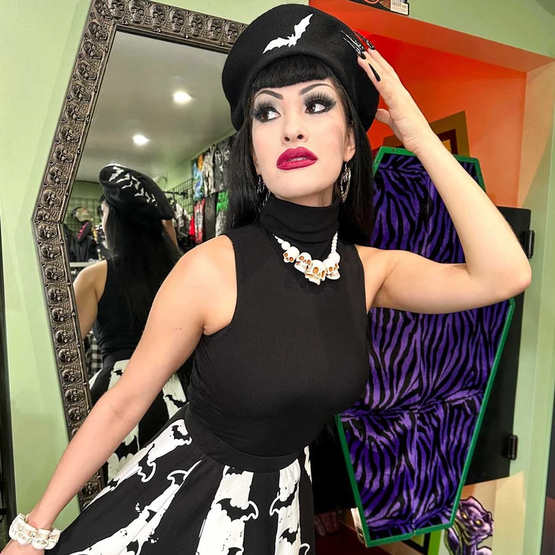 Skull Collection Necklace White 4 Skull Collection Necklace White - Image 4