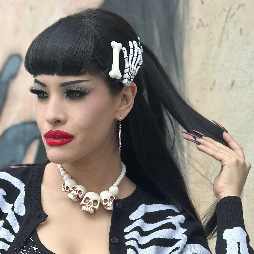 Skull Collection Necklace White 5 Skull Collection Necklace White - Image 5